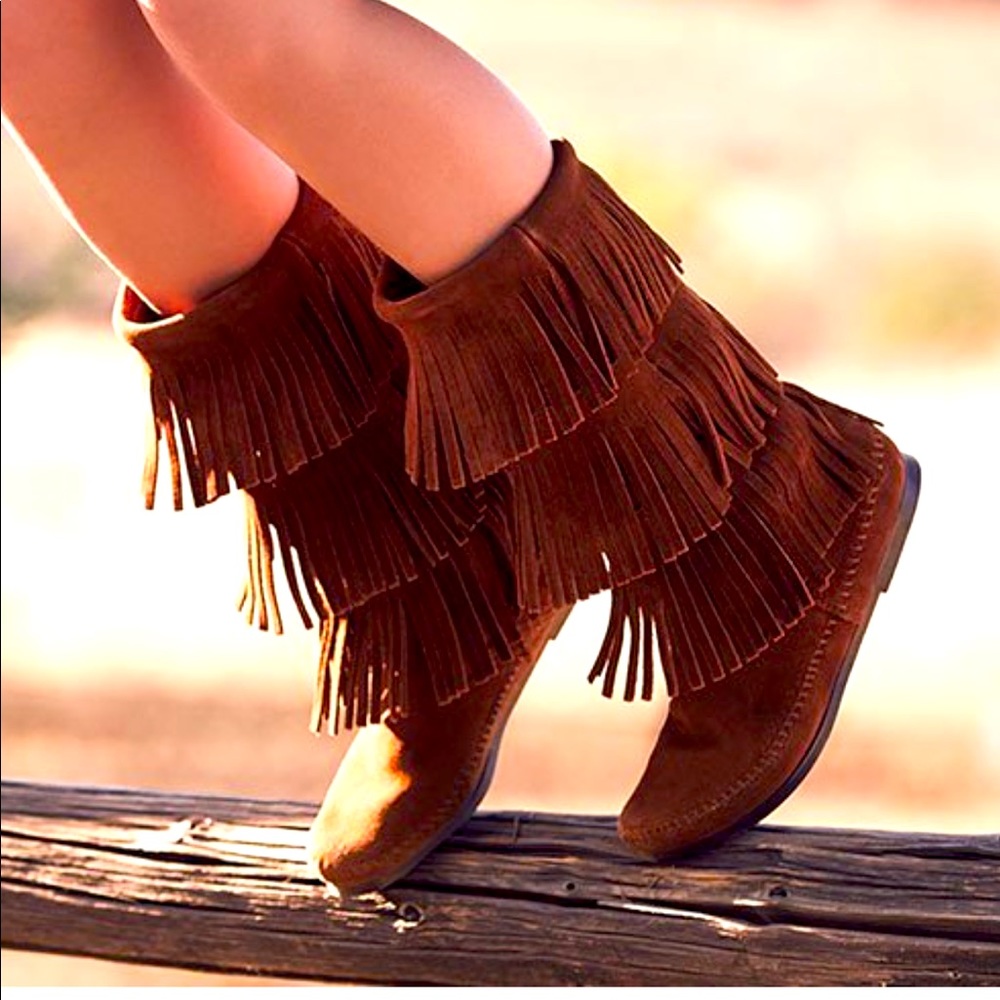 Minnetonka 3-Layer Fringe Boot